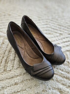 Naturalizer Brown Wedge Heel Size 6